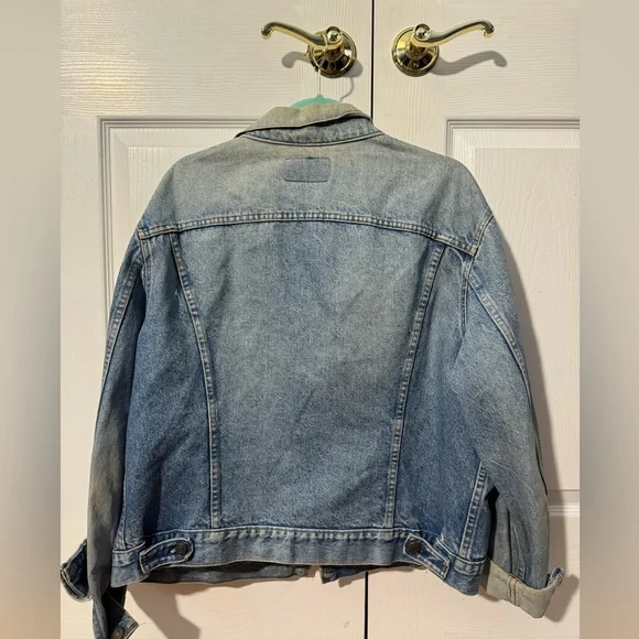 Vintage Levi’s Jean jacket - Picture 8 of 8